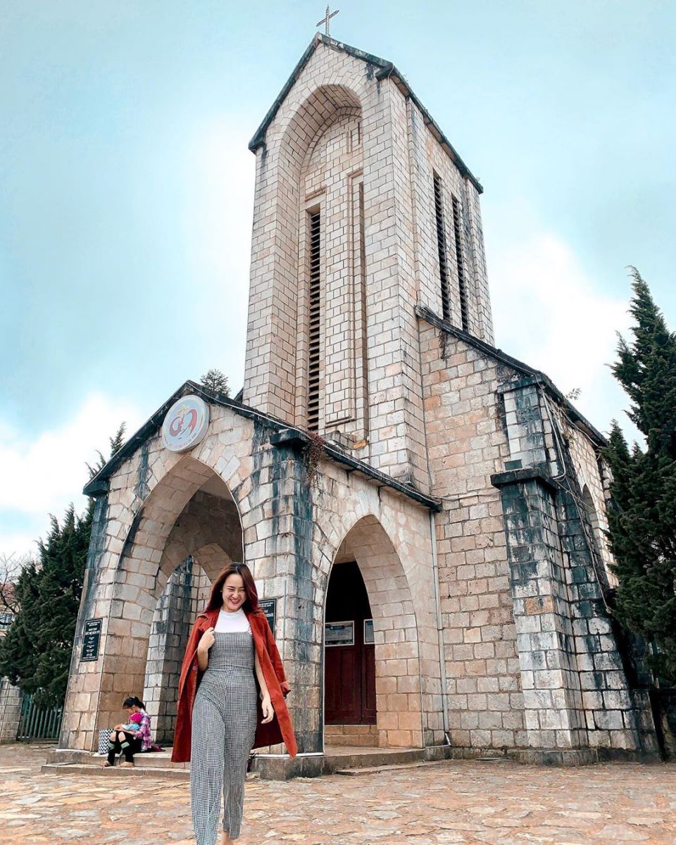 Nhà Thờ đá