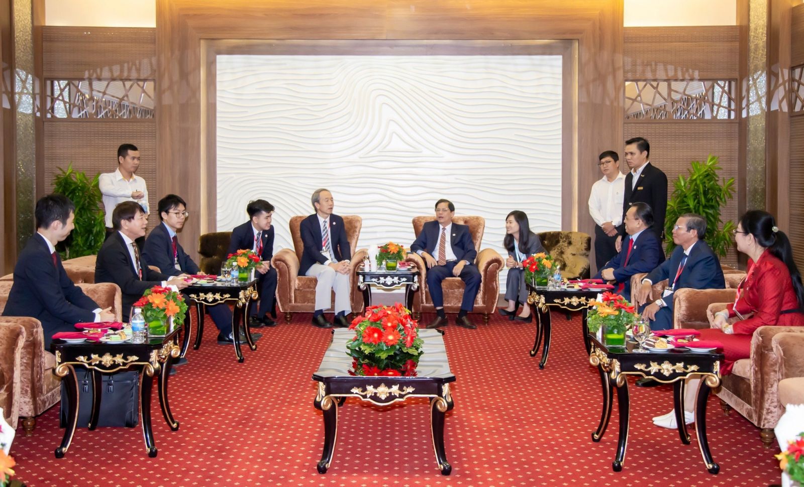 Hoi-nghi-xuc-tien-dau-tu-tai-Muong-Thanh-Luxury-Khanh-Hoa-2