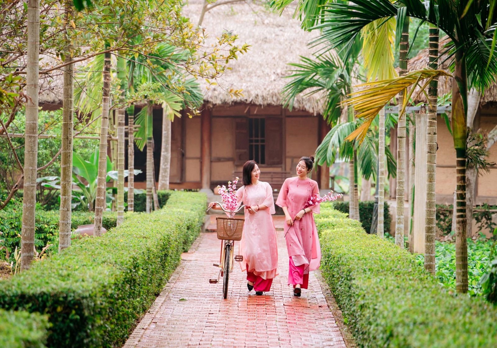 Lang-viet-co-tai-Muong-Thanh-Green-Land-Dien-Lam-2