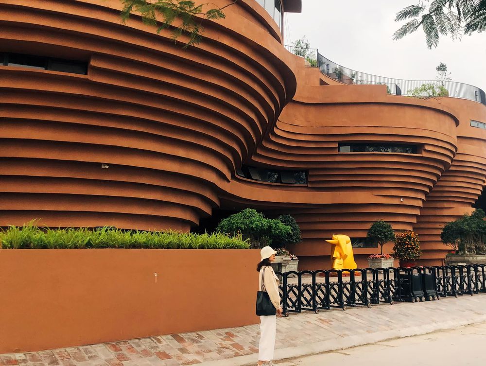 check-in-tai-bao-tang-gom