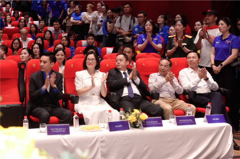 dai-dien-tap-doan-muong-thanh-tham-du