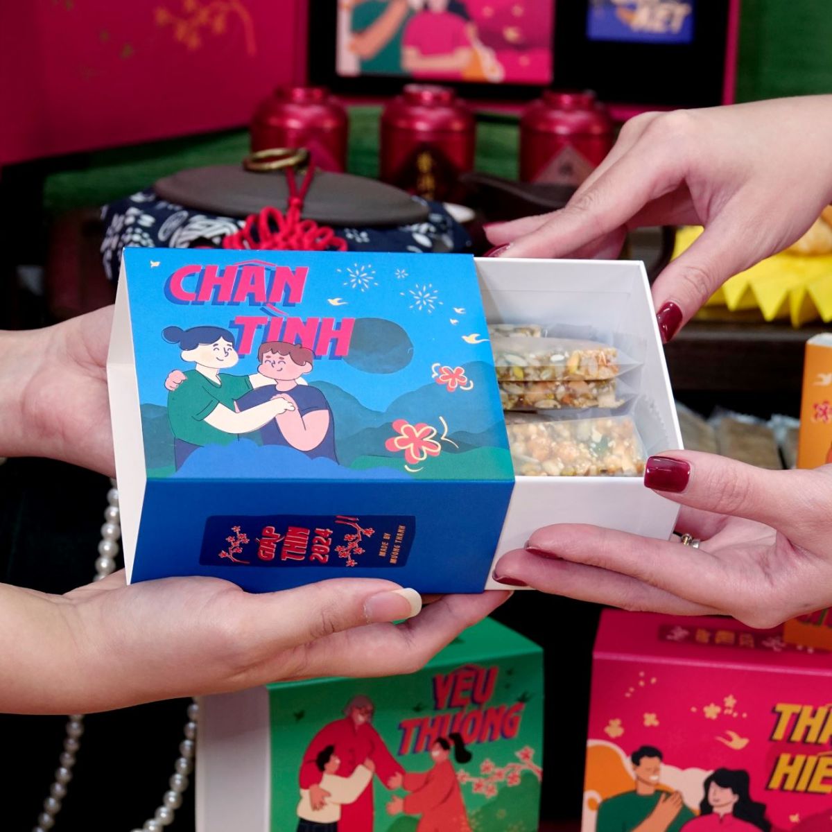 hop-qua-tet-Muong-thanh-tron-tam-y-am-chan-tinh-2