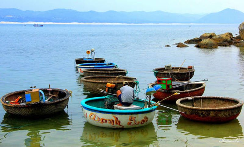 khoanh-khac-binh-di-o-bien-tu-nham