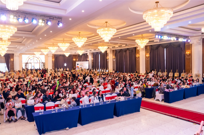 le-trao-giai-cuoc-thi-ve-tranh-mua-4