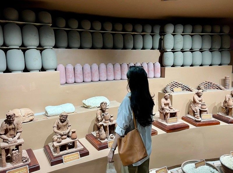 tham-quan-bao-tang-gom-bat-trang-2