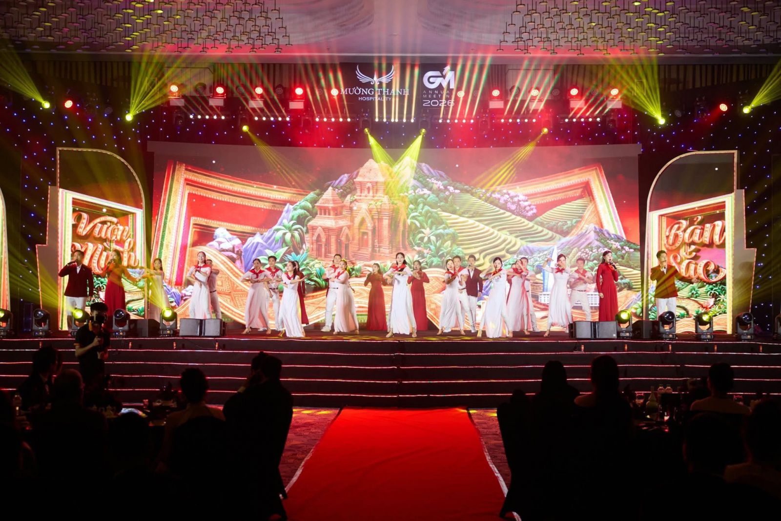 tiet-muc-bieu-dien-trong-gala-dinner-2