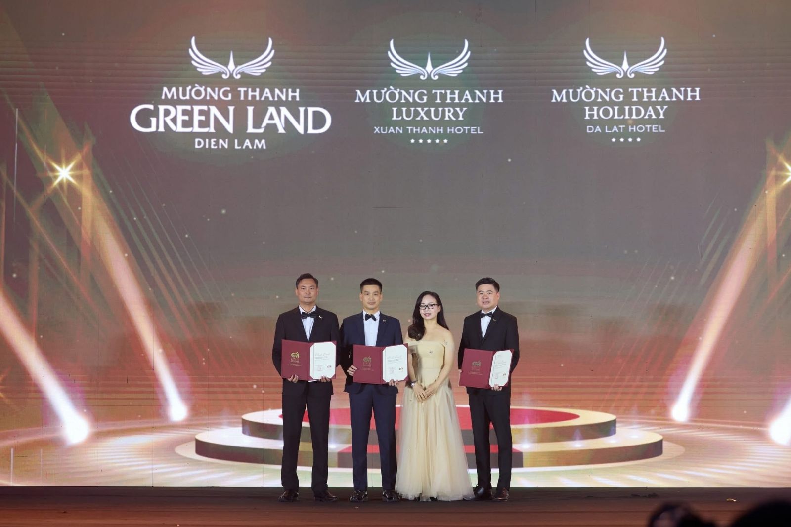 trao-giai-trong-gala-dinner-gm-meeting-2026-1