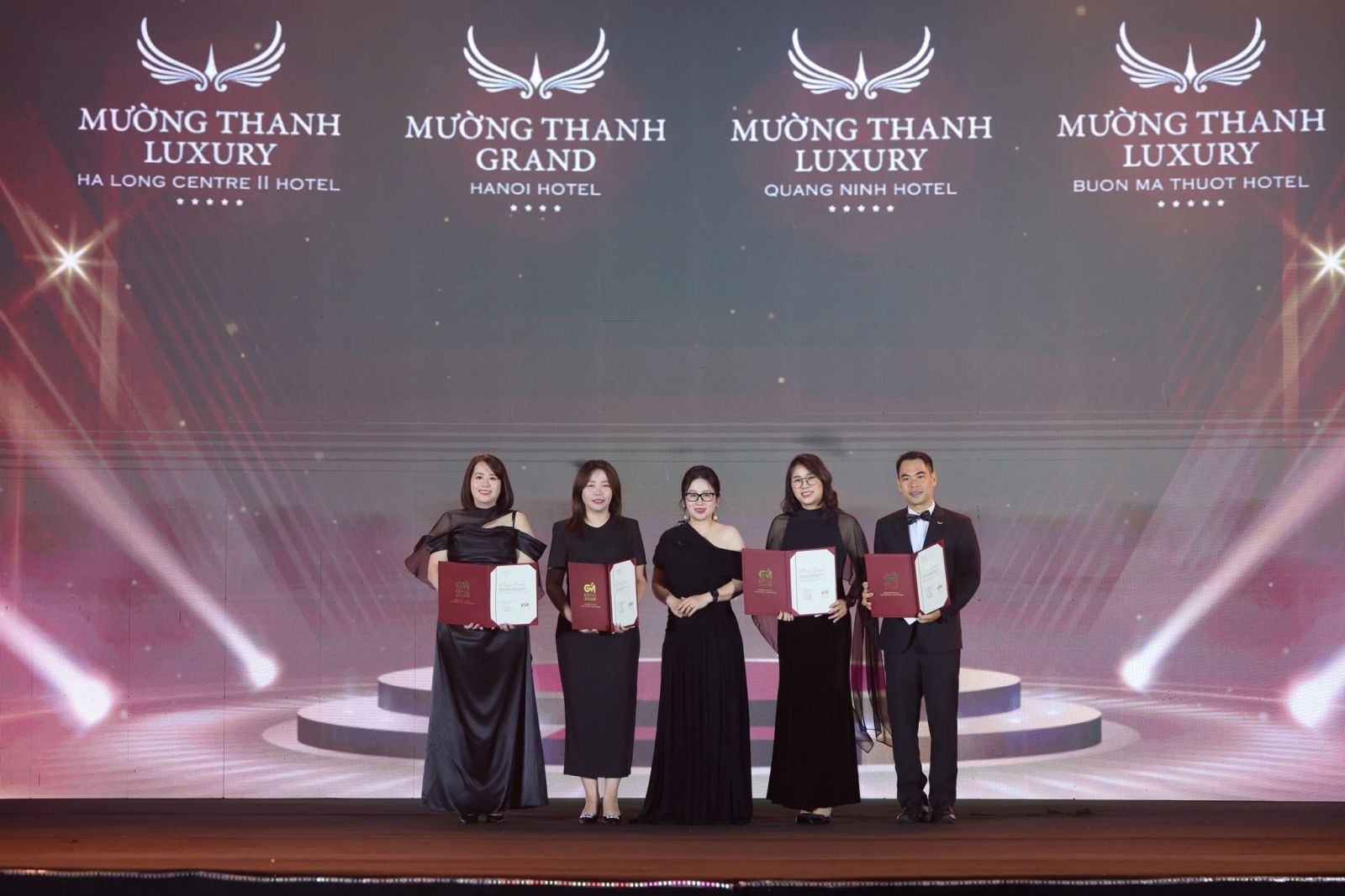 trao-giai-trong-gala-dinner-gm-meeting-2026-2